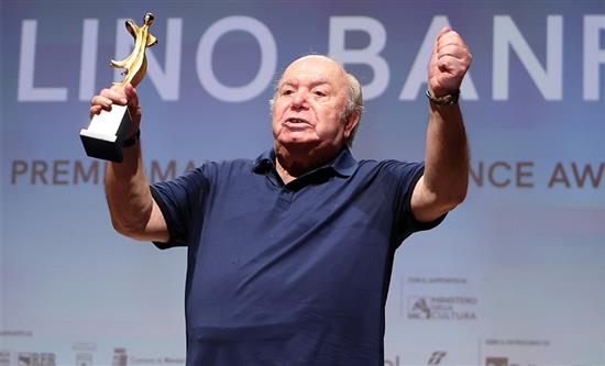 Lino Banfi Honored with Maximo Excellence Award at the Italian Global Series